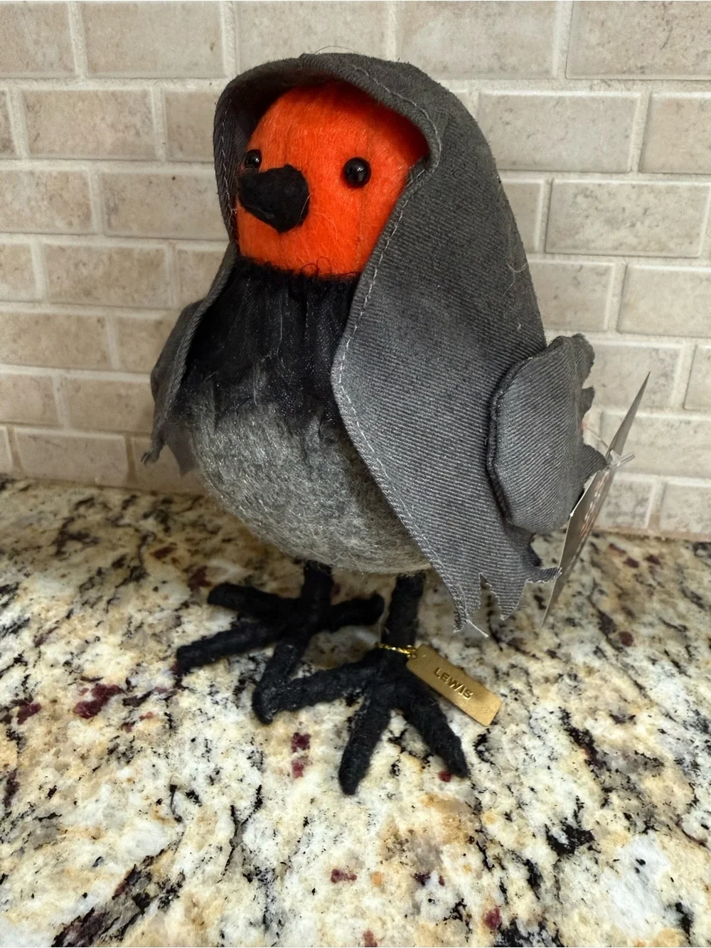 Hyde & EEK! Featherly Friends 2025 Halloween Bird Lewis